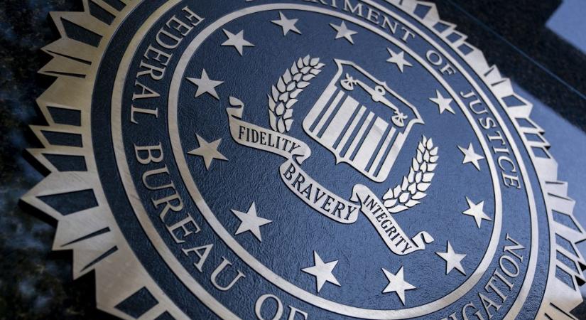 Fegyverrel támadt egy férfi az FBI irodájára Ohióban