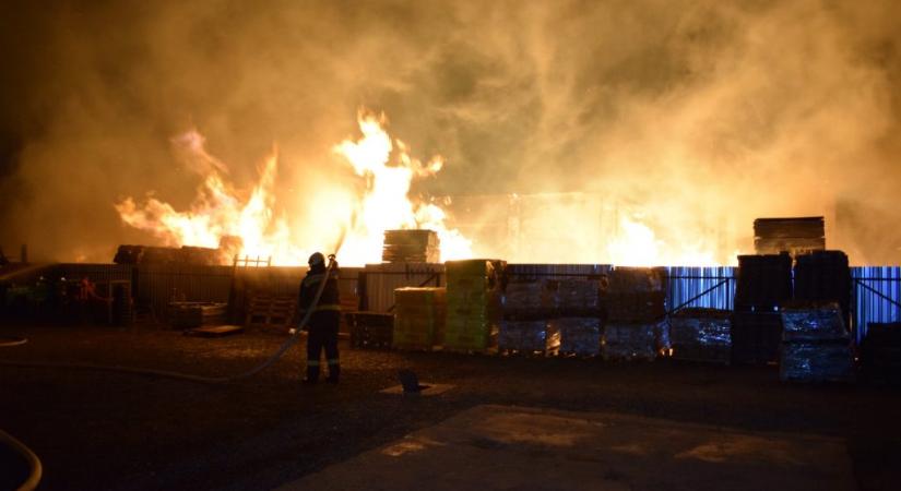 A legmagasabb riasztási fokozatú tűzesethez vonultak a vásárhelyi tűzoltók