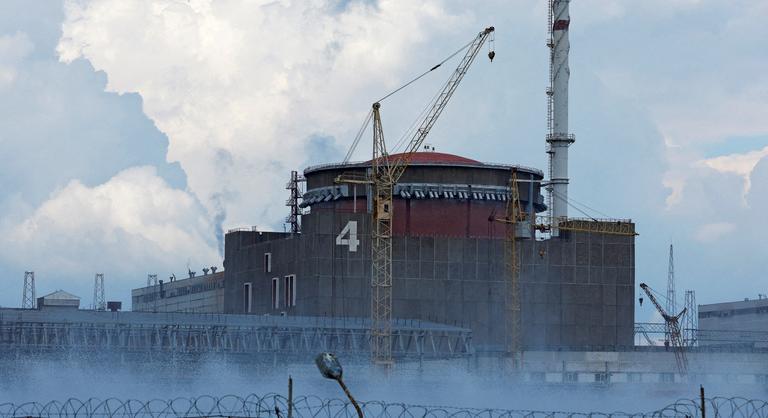 Tűz alá vett atomerőmű: Magyarországig is elérhet a hatása