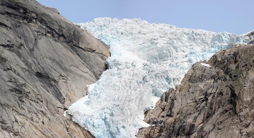 Tizenöt méter vastag jég tűnt el 10 év alatt egy svájci hágón