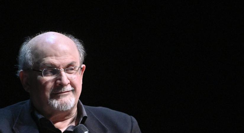 Megtámadták Salman Rushdie-t egy New York-i előadásán