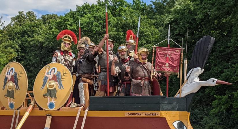Római kori hajó érkezik Budapestre