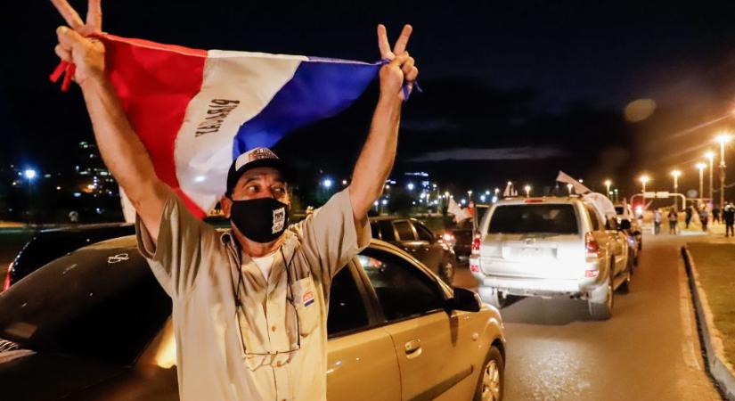 Amerikai korrupciós vádak miatt lemondott a paraguay-i alelnök