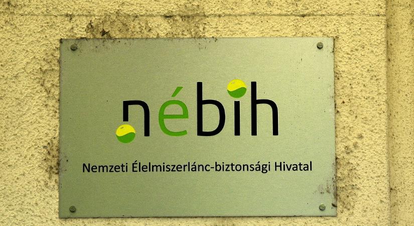 Több mint 9 tonna lejárt termék volt a magyar polcokon, lépett a Nébih