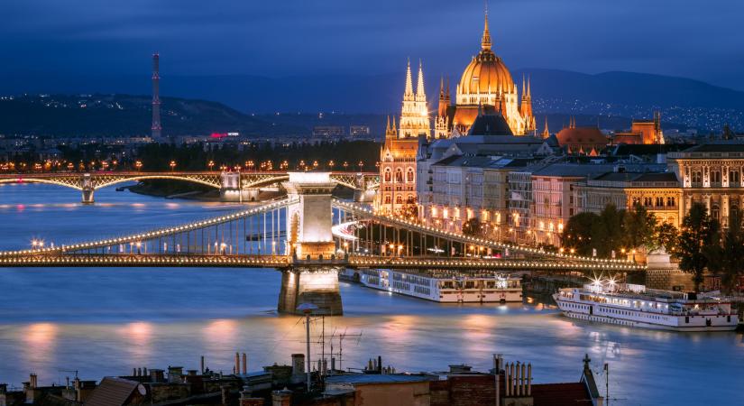Itt az első kellemetlen lépés: negatívra rontotta Magyarország kilátását az S&P