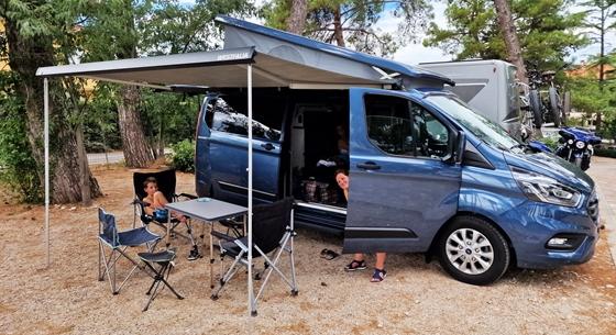 5 fős család 10 négyzetméteren 10 napig: csigaházas nyaralás Horvátországban