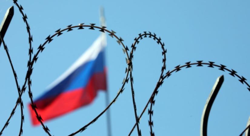 Ukrajna szankciók bevezetését kéri az orosz bankok ellen