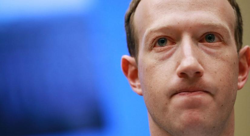 Bekapcsolták a Facebook beszélgető robotját, és azóta Mark Zuckerberget gyalázza