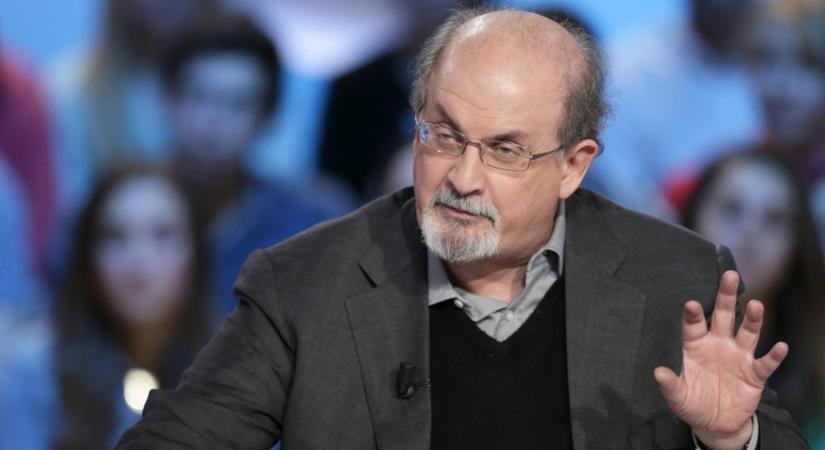 Újra képes beszélni Salman Rushdie