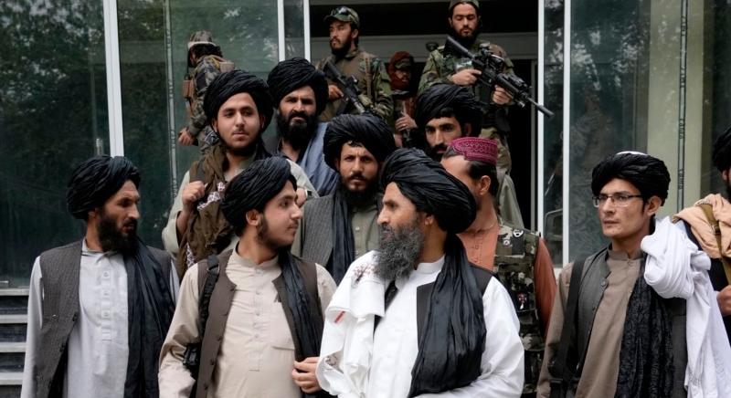 Egy évvel a hatalomátvétel után: maradnak a tálibok?