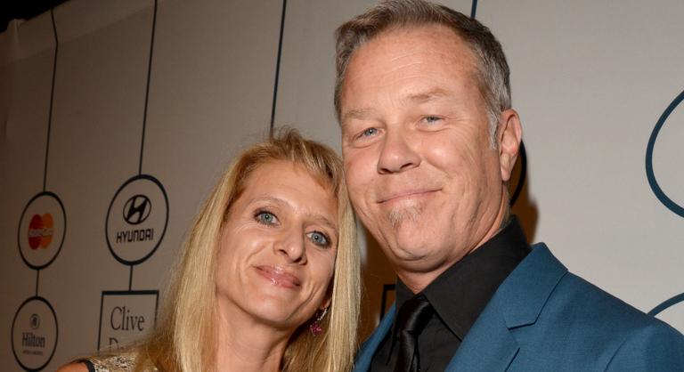 A Metallica frontembere titokban elvált a feleségétől