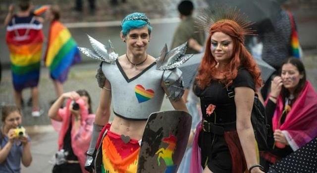 Prague Pride: több tízezren vonultak fel, diplomaták is