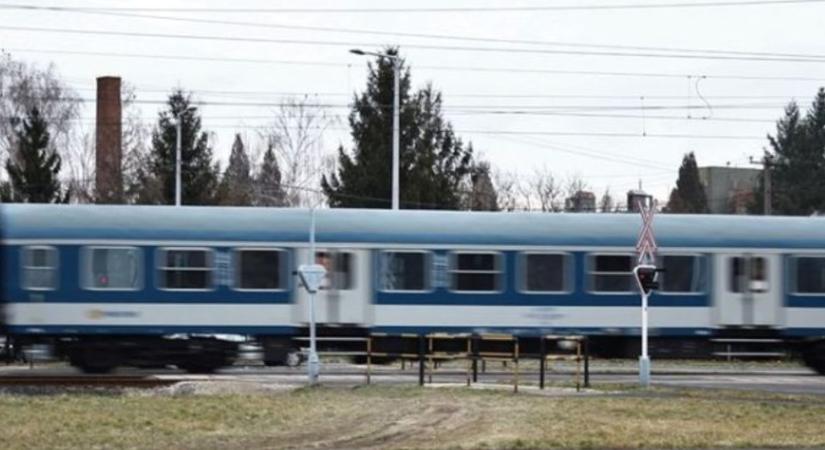 Súlyos baleset történt a Győr-Celldömölk vasútvonalon - Késve közlekednek a szerelvények