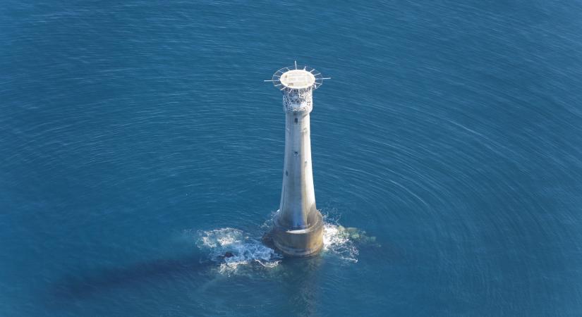 A világ legkisebb szigetén csak egy világítótorony fér el