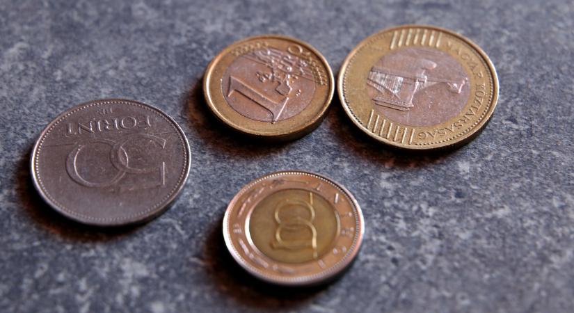 Erősödött a forint, 392-nél jár az euró