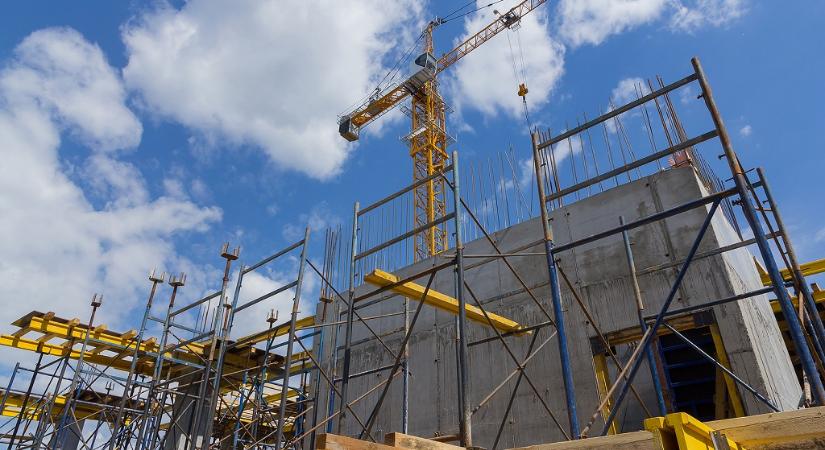 KSH: júniusban csökkent az építőipar termelése