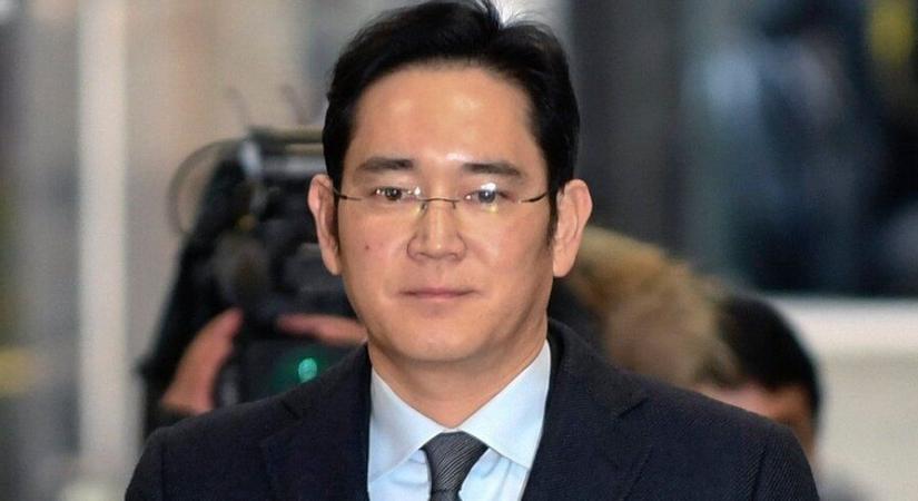 Elnöki kegyelemben részesült a Samsung főnöke