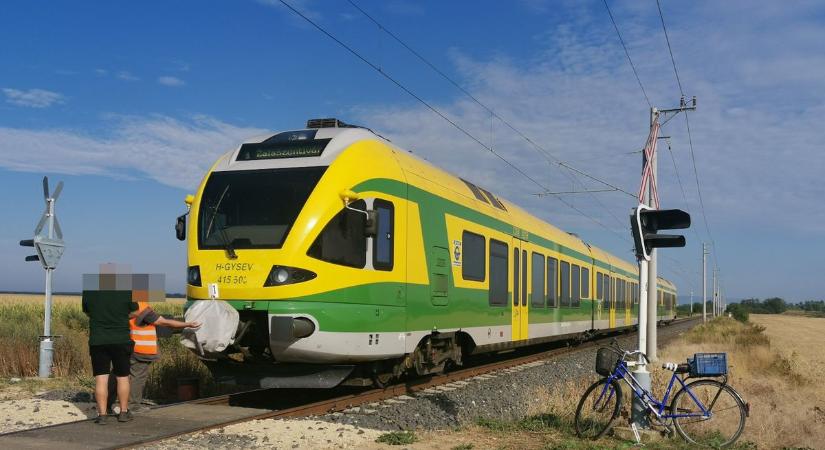 Elütött a vonat egy embert Szombathely közelében, életveszélyes állapotban van - fotók