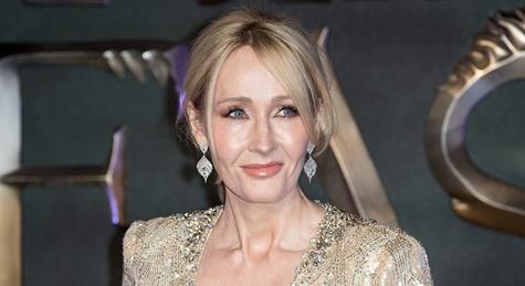 Megfenyegették J.K. Rowlingot, miután nyilvánosan elítélte a Rushdie elleni támadást