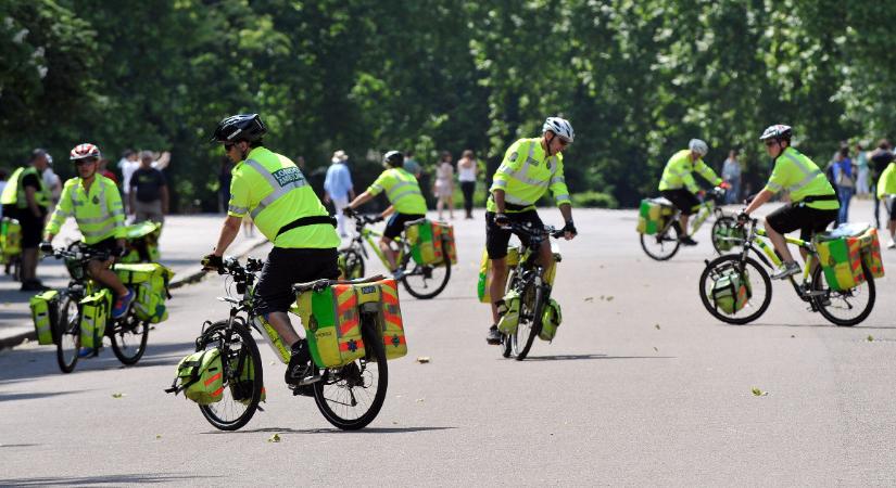 A londoni biciklis mentősök több ezer esetet láttak el, és milliós megtakarítást jelentenek