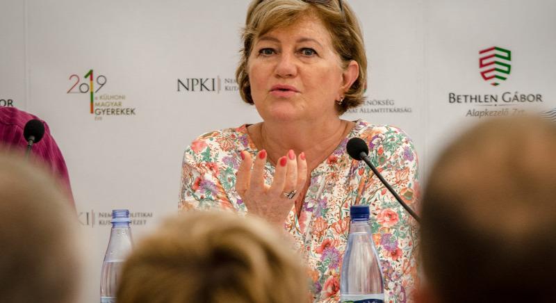 A nemzeti kisebbségek kérdésének megoldása a hosszú távú béke és stabilitás záloga – Szili Katalin