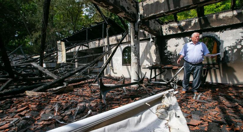 Leégett a felsőlajosi Új Tanyacsárda Kemencés Háza, de tovább működik az étterem