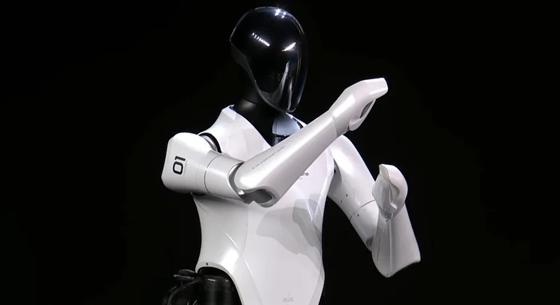 Felismeri az emberi érzelmeket, és beszélni is tud: itt a Xiaomi humanoid robotja, a CyberOne