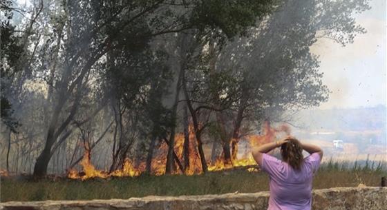 Spanyolország keleti részén nyolc falu lakóit evakuálták erdőtűz miatt