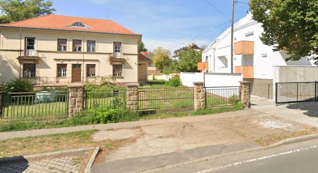 Eladná Debrecen az MSZP egykori székházát