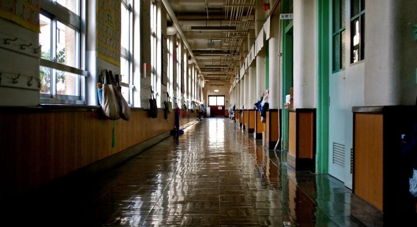 Népszava: A kormány szerint elég lesz 20 fokra felfűteni a tantermeket