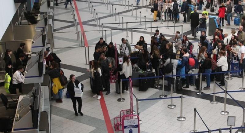 A ferihegyi repülőtér utasforgalma elérte a járvány előtti szint 80 százalékát