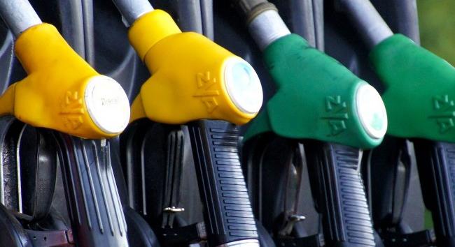 Pénzt ígért a kormány a kis benzinkutaknak
