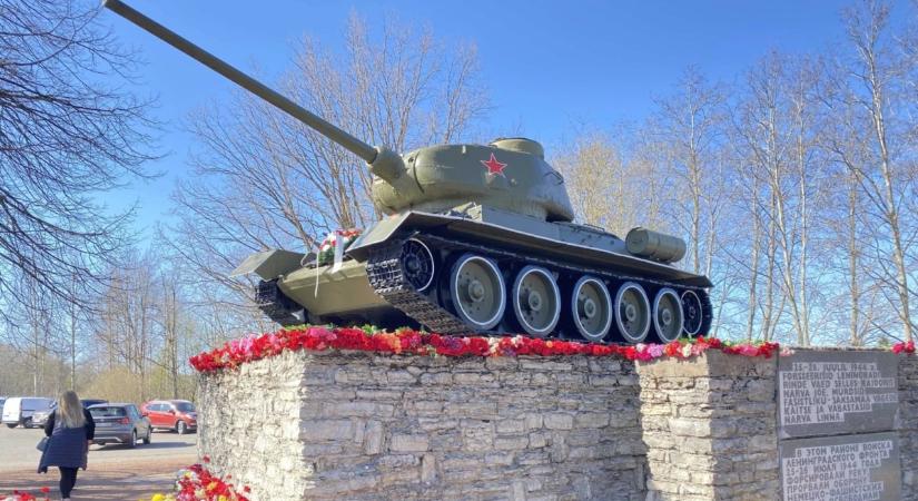 Észtország lebontotta a második világháborús szovjet emlékművet az orosz határon