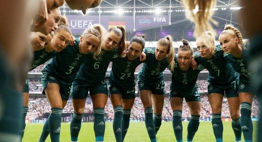 A német kancellár a férfi csapatéval azonos fizetést szorgalmaz a női labdarúgó-válogatottnak
