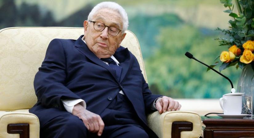 Henry Kissinger: mára a világ veszélyesen kibillent az egyensúlyából