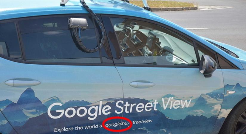 A rendőrség előtt áll a Google StreetView autója, Szombathelyen