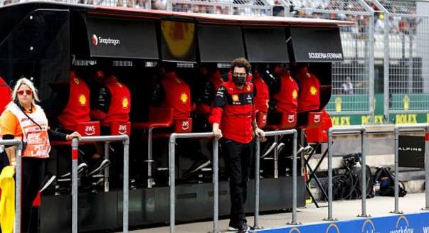 Surer: Hulljanak fejek a Ferrarinál!