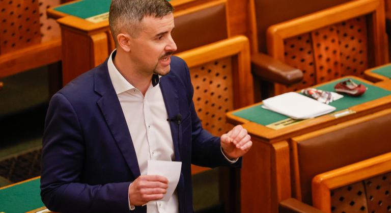 Jakab Péter: Kapcsolják le a fűtést a Parlamentben