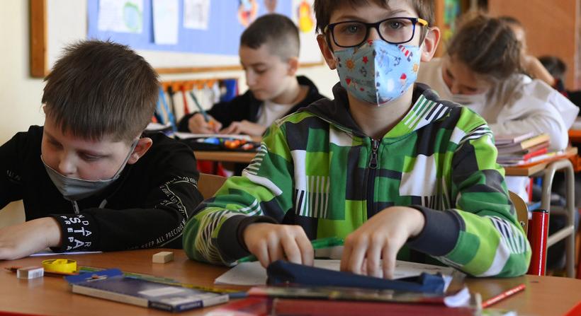 Tízezernél is több ukrán gyermek kezdheti meg a tanévet Szlovákiában