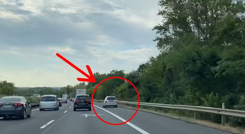 Újabb botrányos videó az M1-esről: román sofőr és két társa is a leállósávon száguldozott