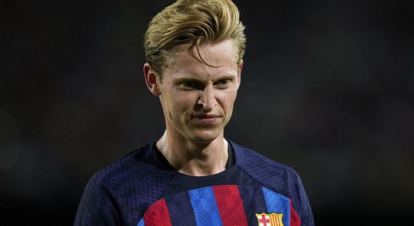 Kemény kritikával illette a Barcelonát a volt holland válogatott a de Jong-ügy miatt