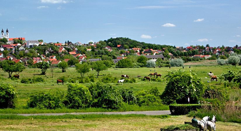 Lesújtó életkép a vidéki Magyarországról: így vett házat a polgármester