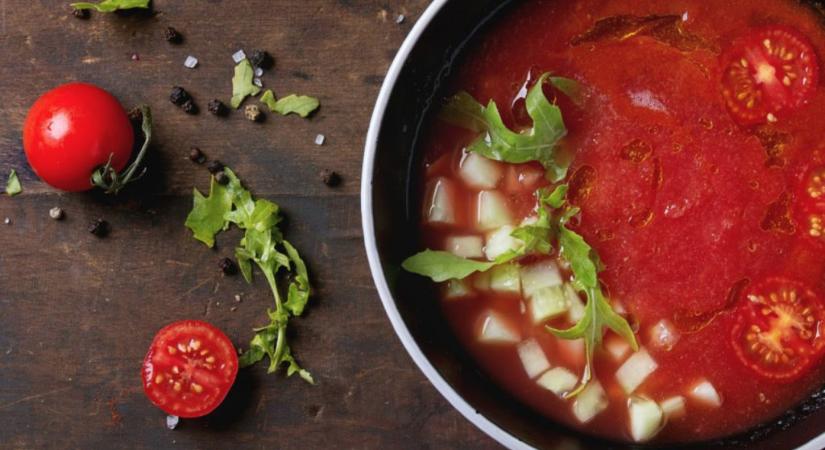 Itt a piros! A világ legegyszerűbb hűsítő levese kánikulára egy meglepő hozzávalóval