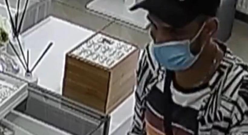 Gútai tolvajt keres a rendőrség: 10 ezer euró értékben lopott gyűrűket