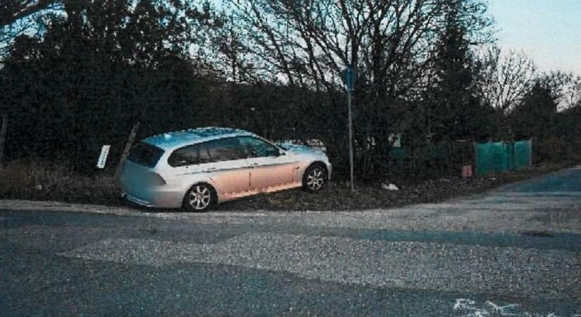 Ház kerítésének csapódott az ittas BMW-s Szőlősön, nem először vezetett piásan (fotók)