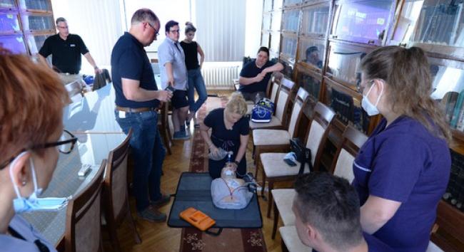 Egyedülálló defibrillátort tesztelnek a Debreceni Egyetemen