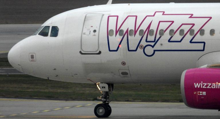 A Wizz Air Párizsban felejtette budapesti utasait