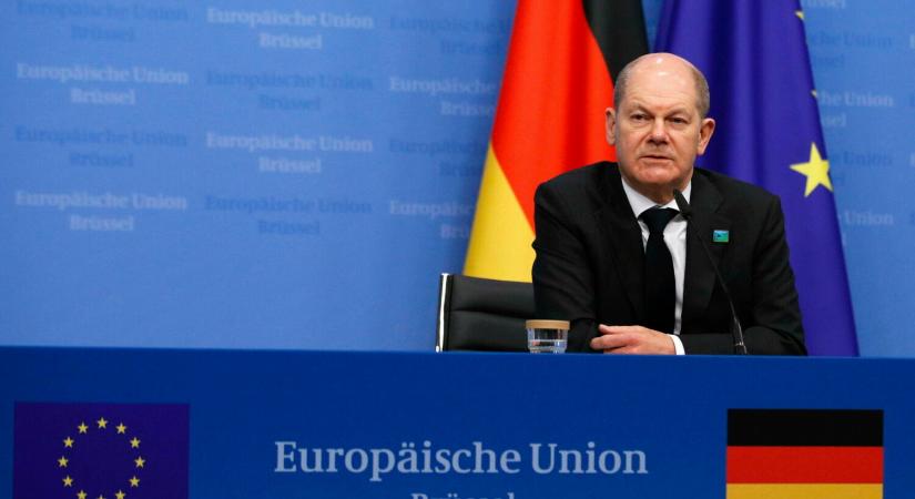 Adócsalási botrány miatt vizsgálják a német kancellár emailezéseit
