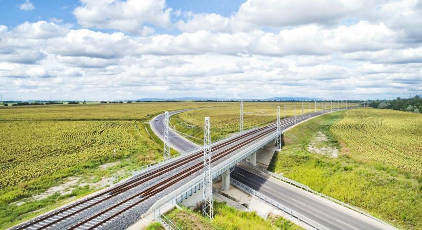 22 év után először épült új nyomvonalú vasútvonal Magyarországon