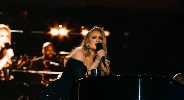Adele büszke arra, hogy lemondta Las Vegas-i koncertsorozatát